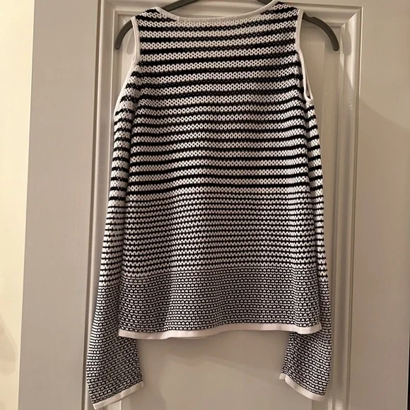 Rag and Bone Jean Quinn size small cold shoulder open knit sweater - Picture 9 of 13